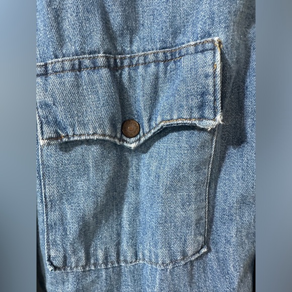 Rare vintage made in Canada Levi’s denim shirt size small - Picture 16 of 16